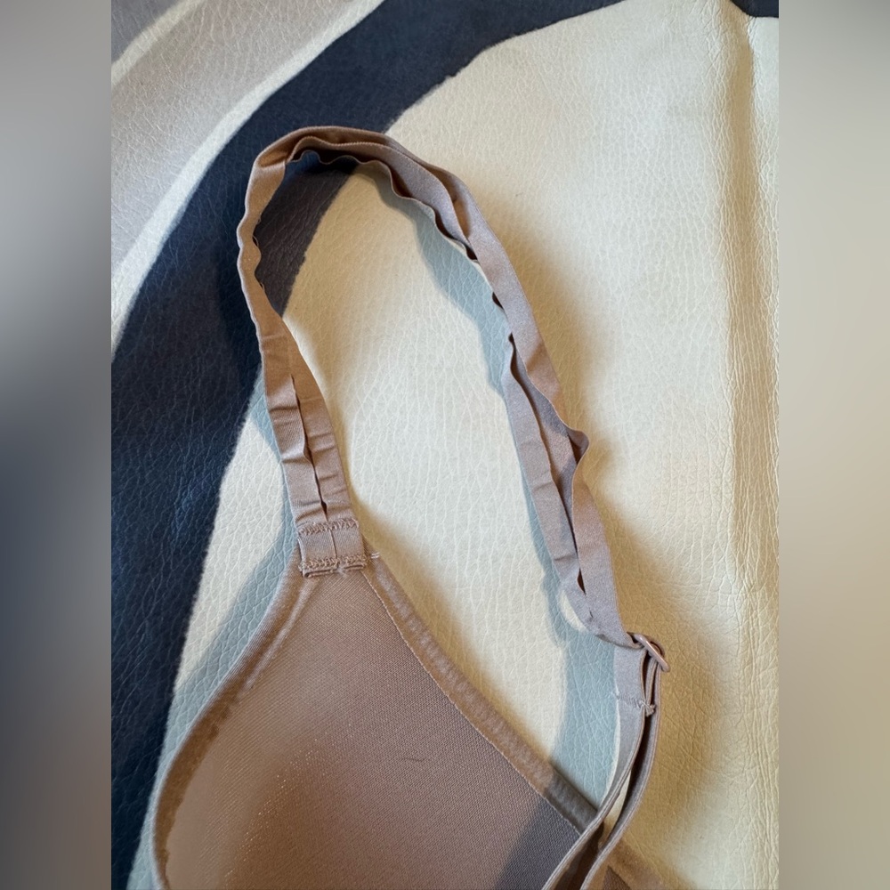 SKIMS Tan  Bra - Picture 3 of 6